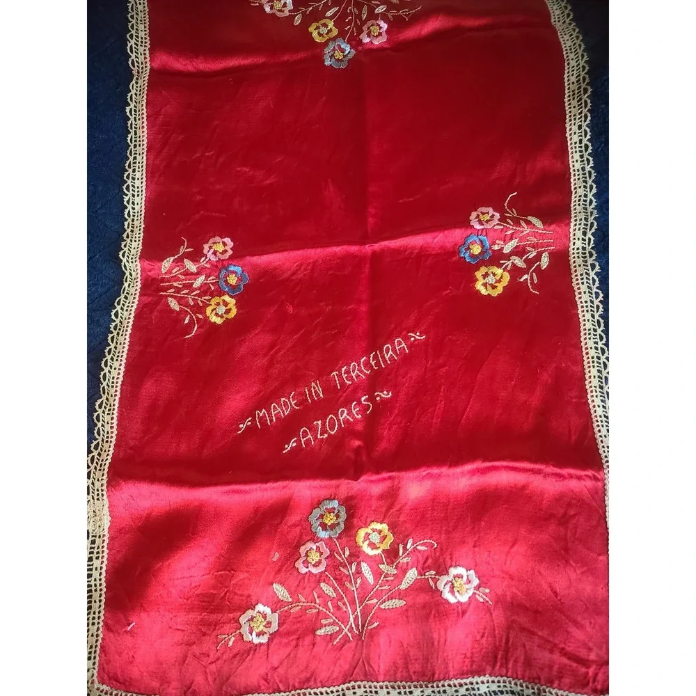 Vintage Terceira Azores Embroidered Red Silk Linens Set 3pc Floral Crochet Lace